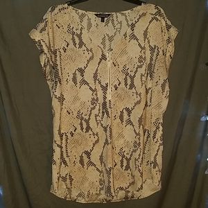 💜❤️5 for $40❤️💜 Express Snake Print Top